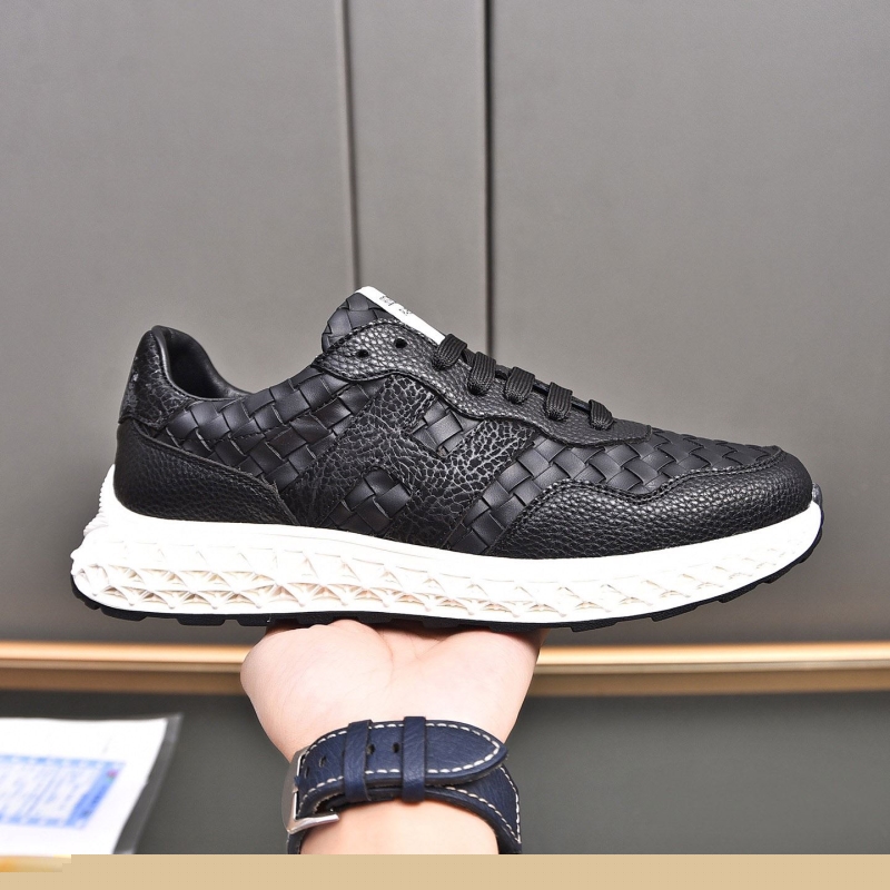 H**mes sneakers